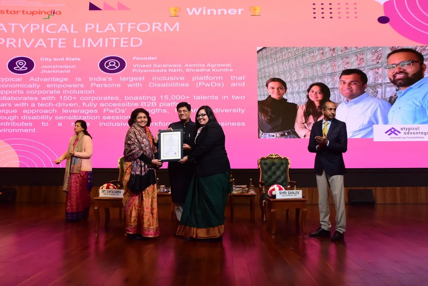 The Atypical Advantage team receiving the National Startup Award