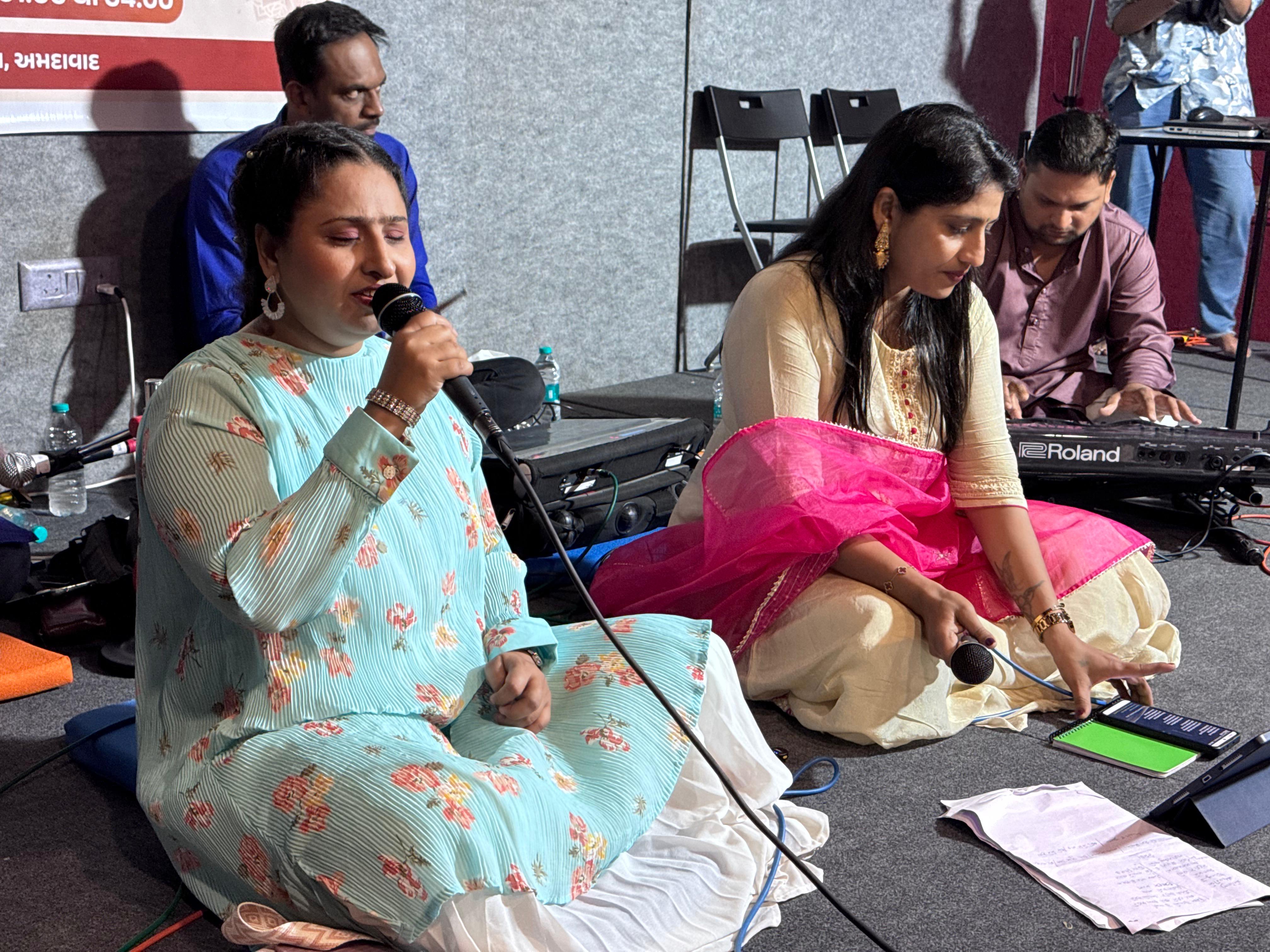 Astanabanu Mahammedrafik Memon Pic 2, Singers, Atypical Advantage