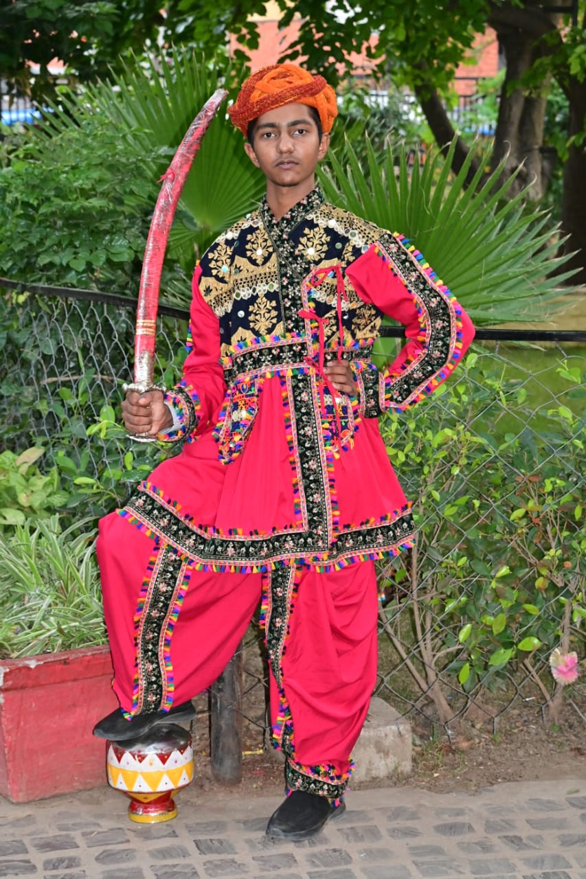 Dharmik Shah Pic 2, Visual Artists, Atypical Advantage